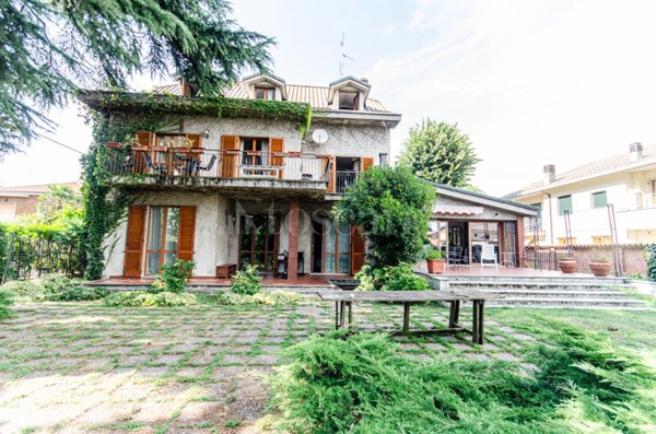casa indipendente in vendita a Nova Milanese