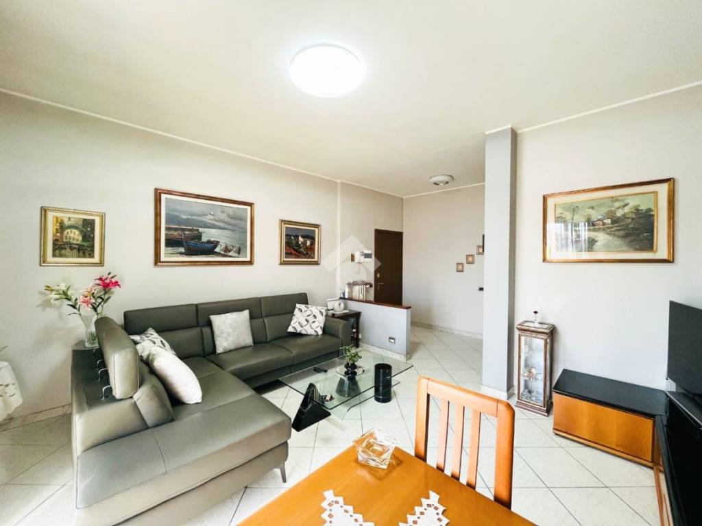 appartamento in vendita a Nova Milanese