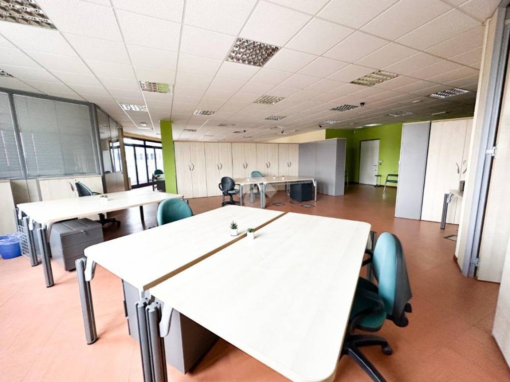ufficio in vendita a Nova Milanese