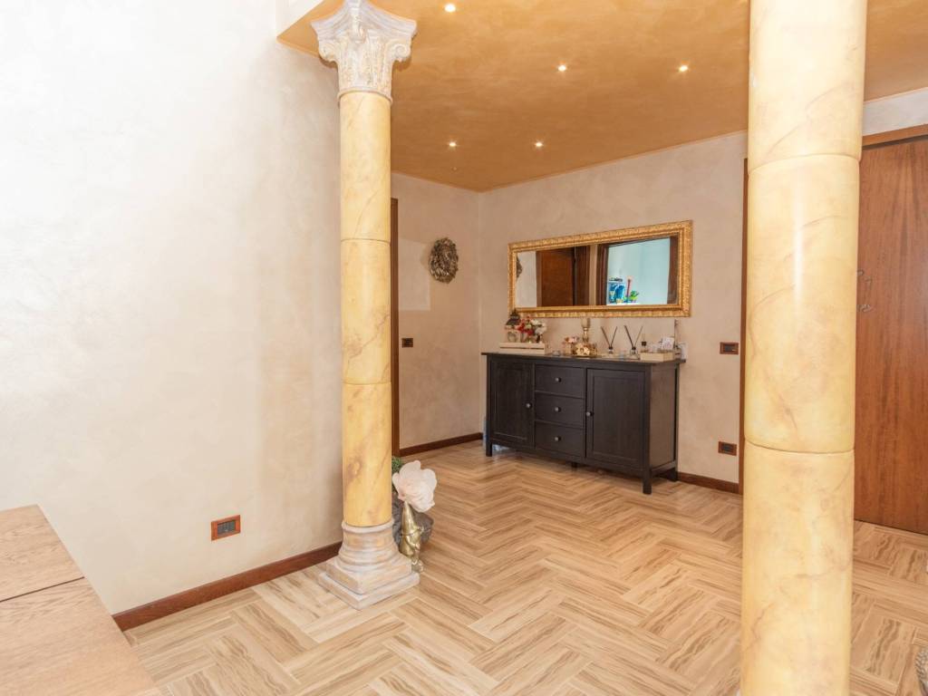 appartamento in vendita a Nova Milanese