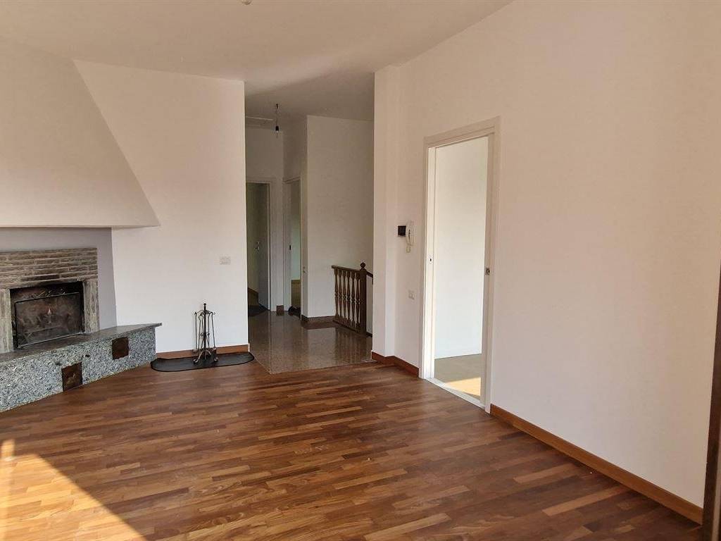 casa indipendente in vendita a Nova Milanese