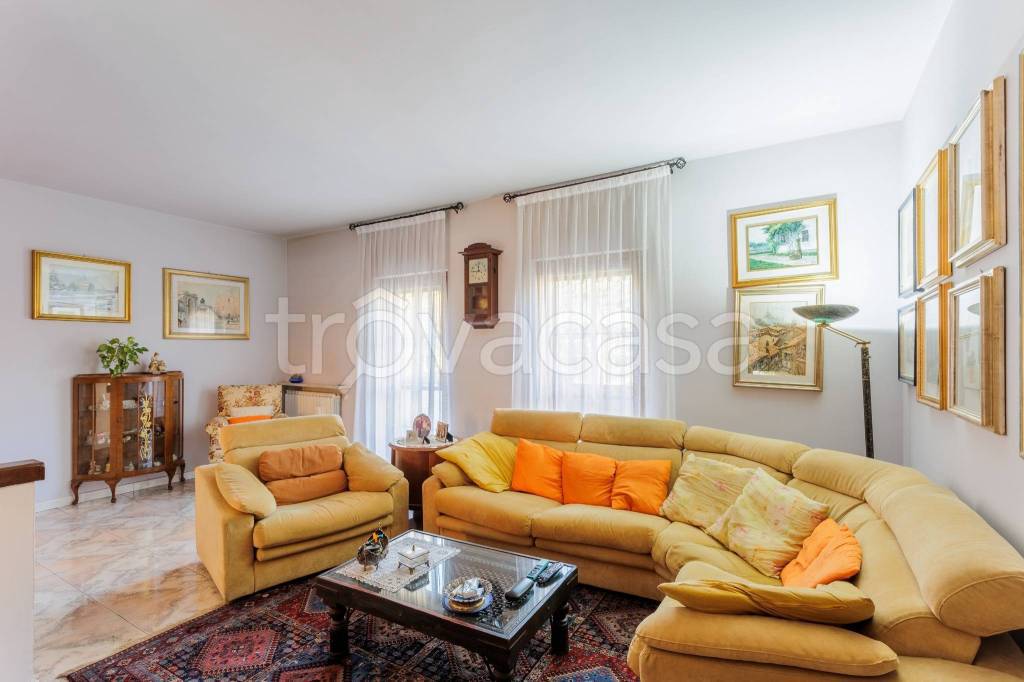 casa indipendente in vendita a Nova Milanese