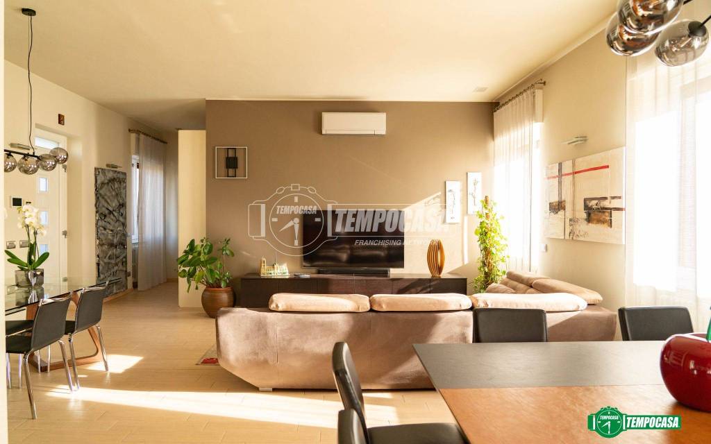 casa indipendente in vendita a Nova Milanese