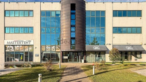ufficio in vendita a Nova Milanese