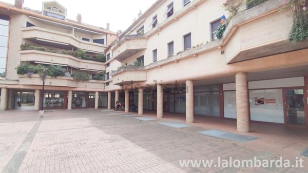 ufficio in vendita a Nova Milanese