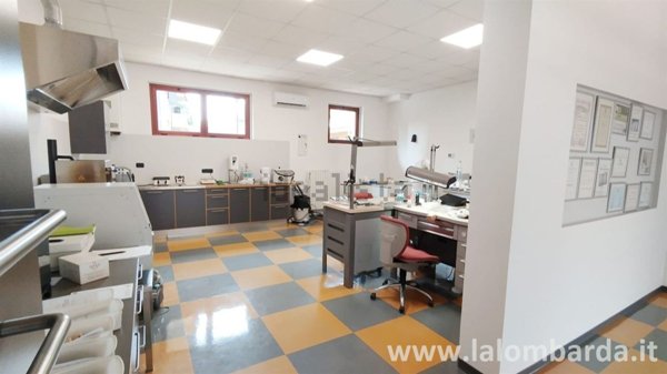 ufficio in vendita a Nova Milanese