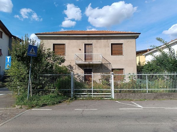 casa indipendente in vendita a Nova Milanese