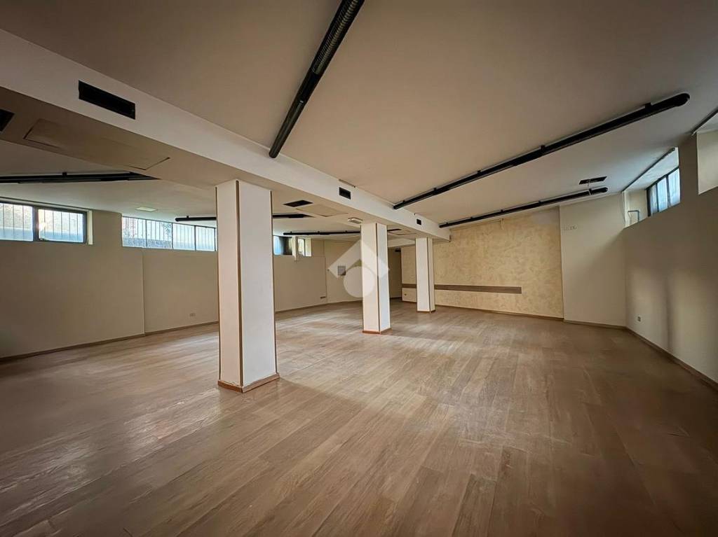 ufficio in vendita a Nova Milanese