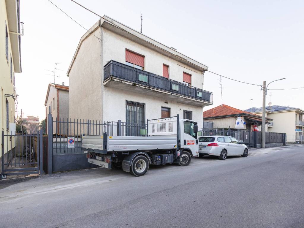 casa indipendente in vendita a Nova Milanese