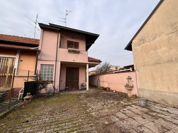 casa indipendente in vendita a Nova Milanese