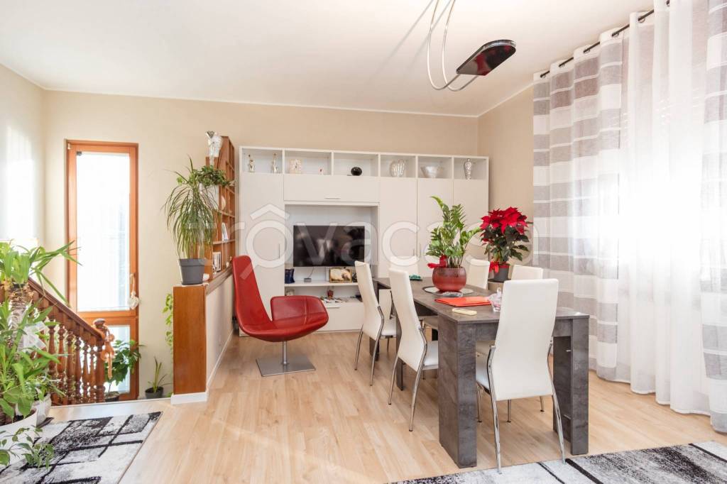 appartamento in vendita a Nova Milanese