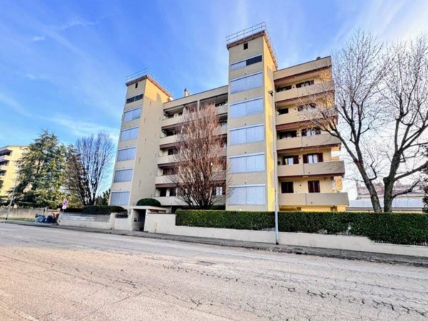 appartamento in vendita a Nova Milanese