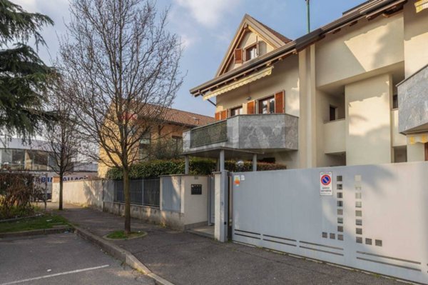 appartamento in vendita a Nova Milanese