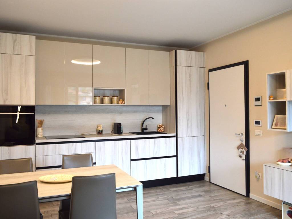 appartamento in vendita a Nova Milanese