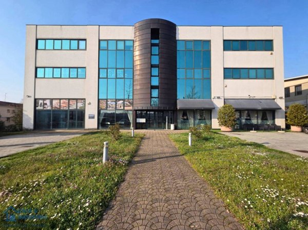 ufficio in vendita a Nova Milanese