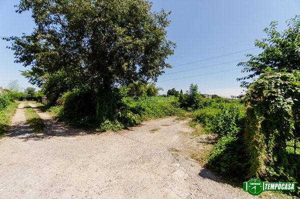 negozio in vendita a Nova Milanese