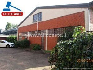 locale commerciale in vendita a Nova Milanese