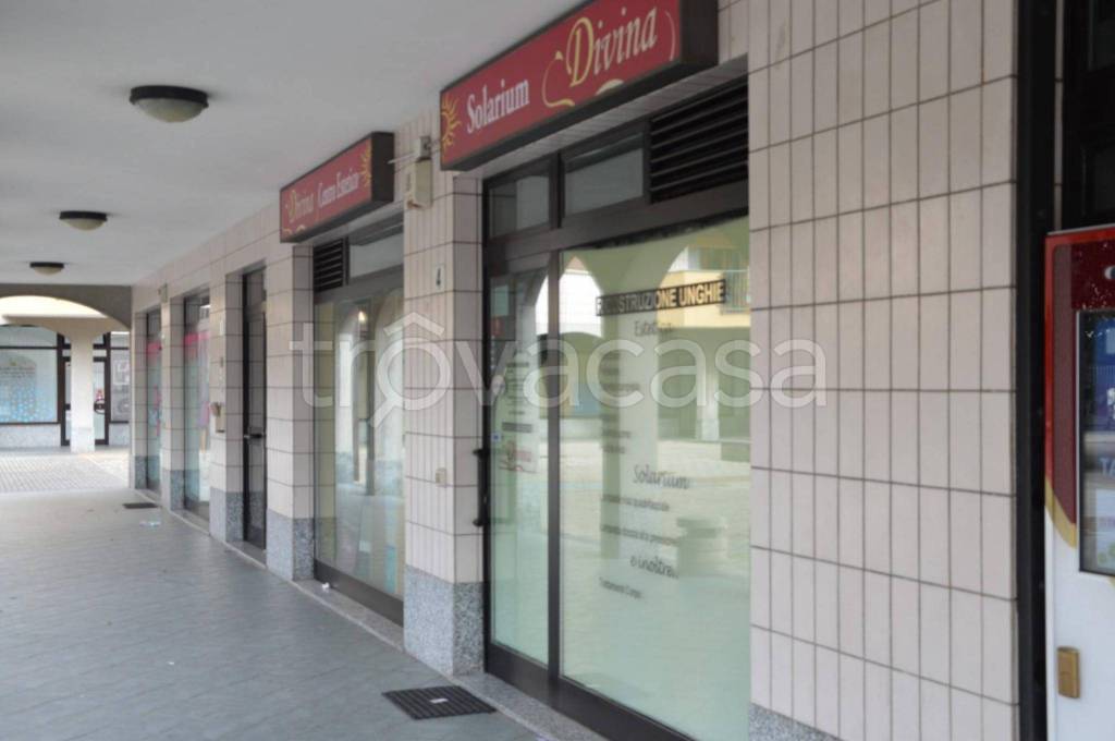 negozio in vendita a Nova Milanese