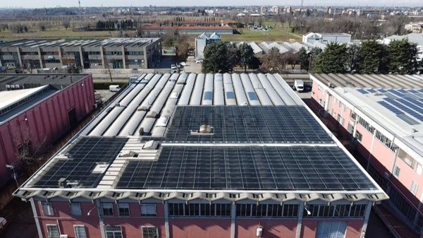 capannone in vendita a Nova Milanese