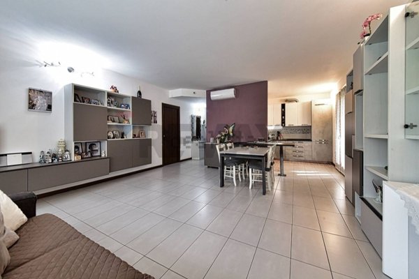 appartamento in vendita a Nova Milanese
