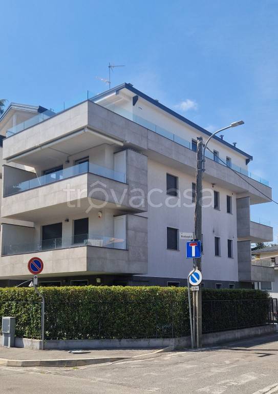 appartamento in vendita a Nova Milanese