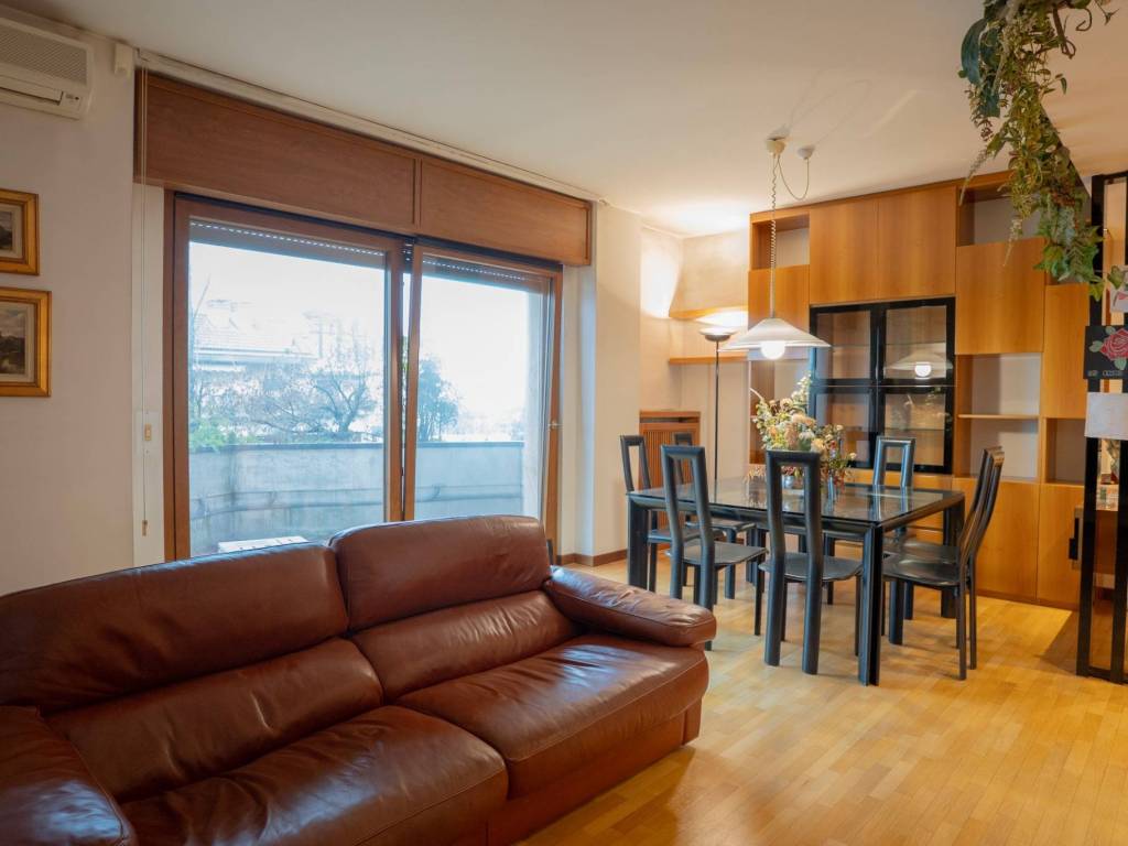 appartamento in vendita a Nova Milanese
