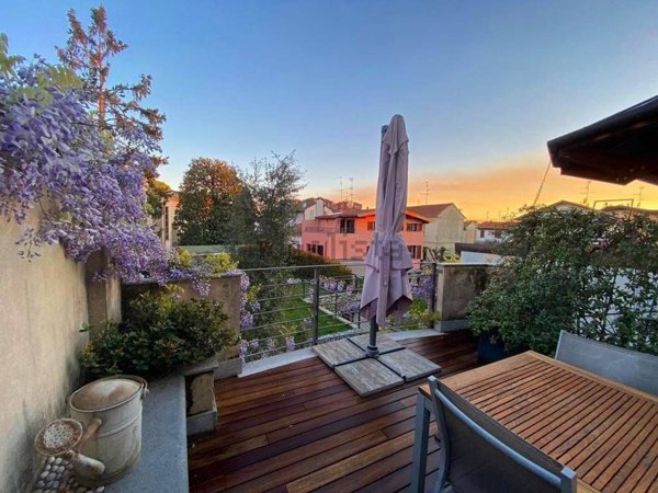 casa indipendente in vendita a Nova Milanese