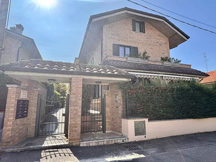 casa indipendente in vendita a Nova Milanese