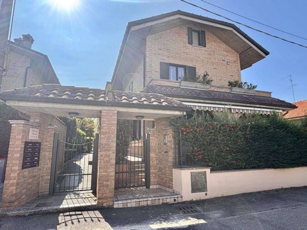casa indipendente in vendita a Nova Milanese