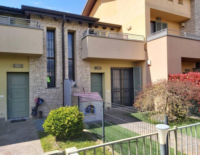 casa indipendente in vendita ad Ornago