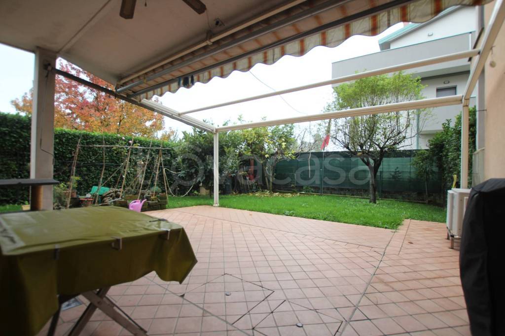 appartamento in vendita ad Ornago