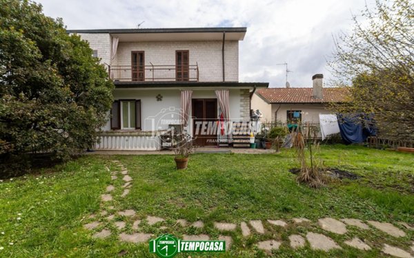 casa indipendente in vendita ad Ornago