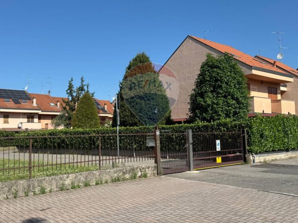 locale di sgombero in vendita ad Ornago