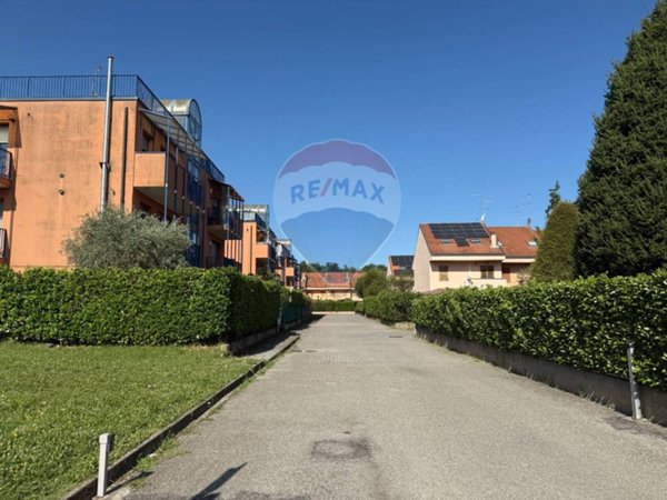 locale di sgombero in vendita ad Ornago