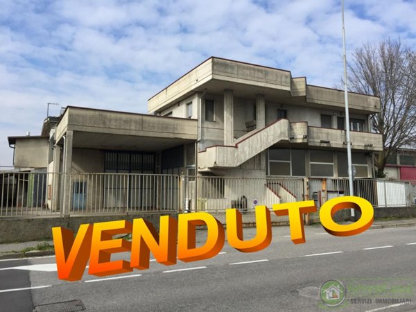 appartamento in vendita ad Ornago in zona Rossino
