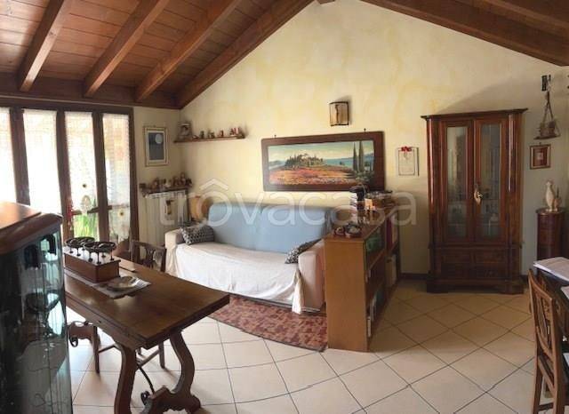 appartamento in vendita ad Ornago