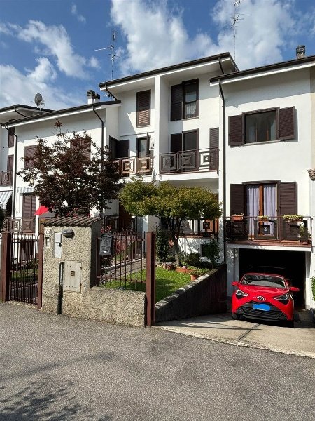 casa indipendente in vendita ad Ornago