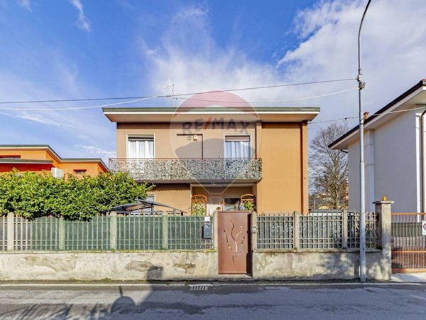 casa indipendente in vendita ad Ornago
