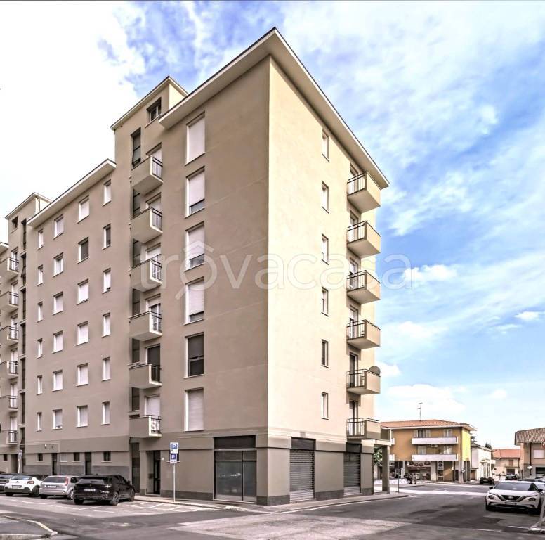 appartamento in vendita ad Ornago