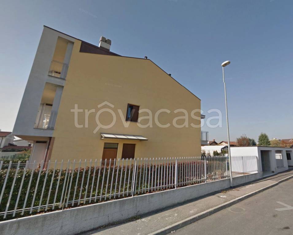 appartamento in vendita ad Ornago