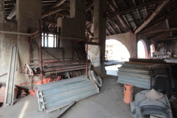 casale in vendita ad Ornago