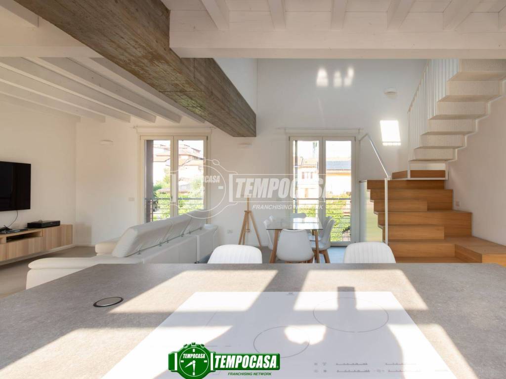 appartamento in vendita ad Ornago