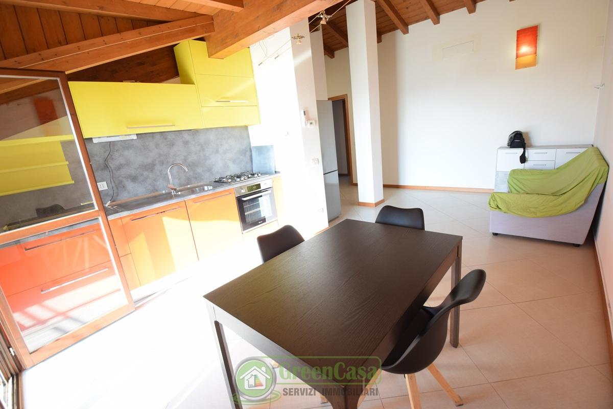 appartamento in vendita ad Ornago