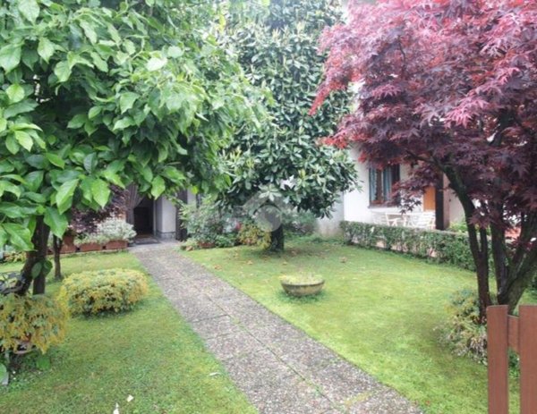 casa indipendente in vendita ad Ornago