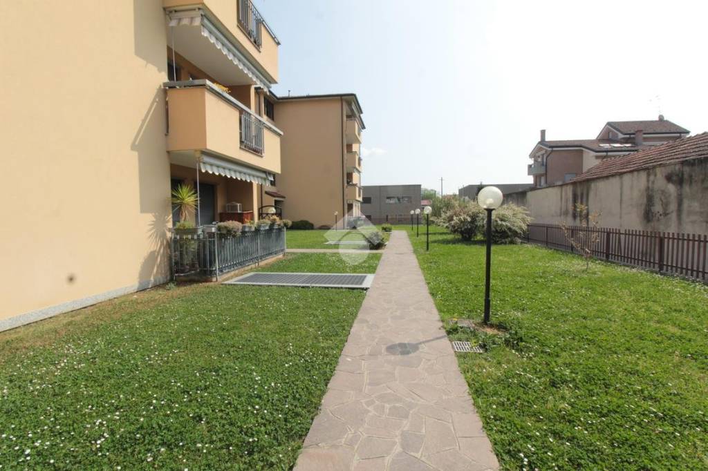 appartamento in vendita ad Ornago