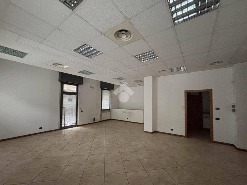 ufficio in vendita ad Ornago