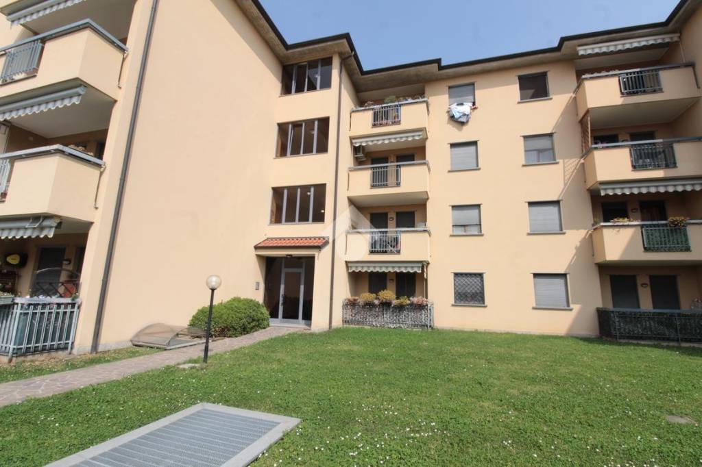 appartamento in vendita ad Ornago