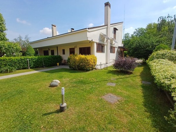casa indipendente in vendita ad Ornago