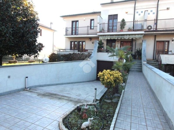 casa indipendente in vendita ad Ornago