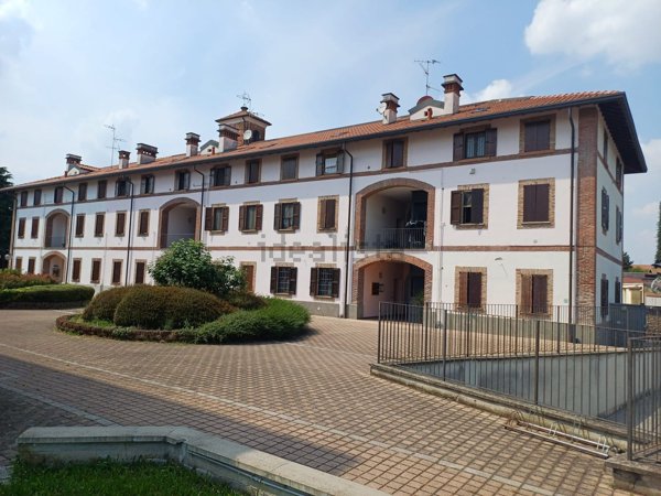 appartamento in vendita ad Ornago in zona Rossino